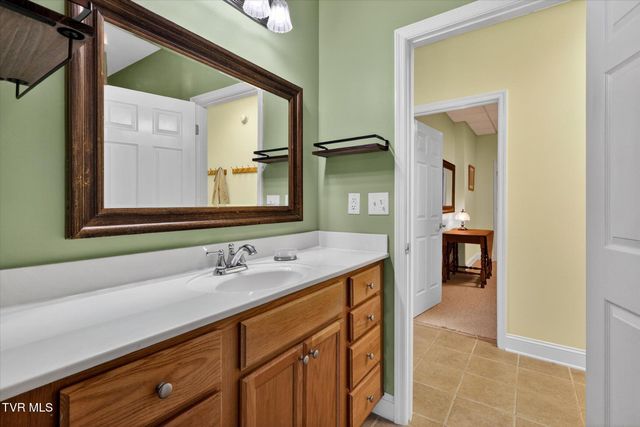 121 Sunnyfield Drive, Blountville, TN 37617