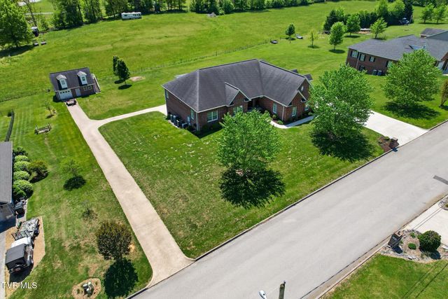 121 Sunnyfield Drive, Blountville, TN 37617