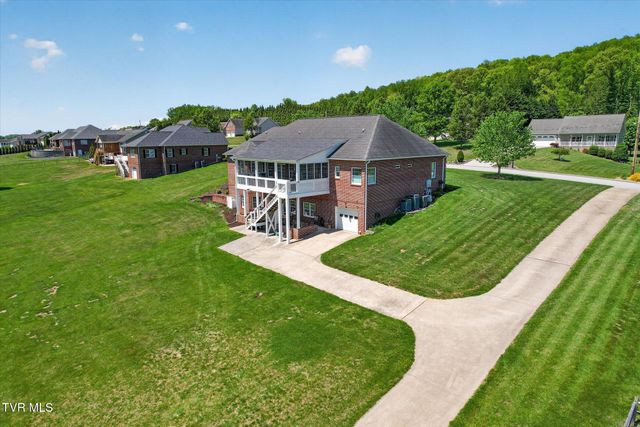 121 Sunnyfield Drive, Blountville, TN 37617