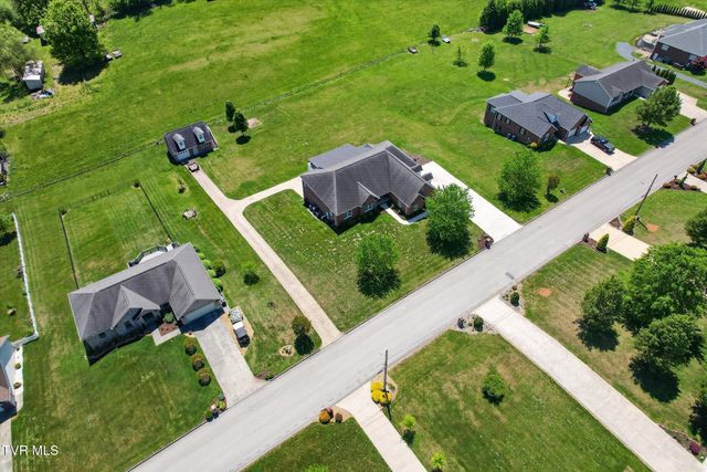 121 Sunnyfield Drive, Blountville, TN 37617