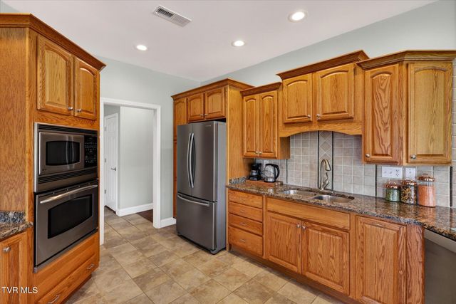 121 Sunnyfield Drive, Blountville, TN 37617