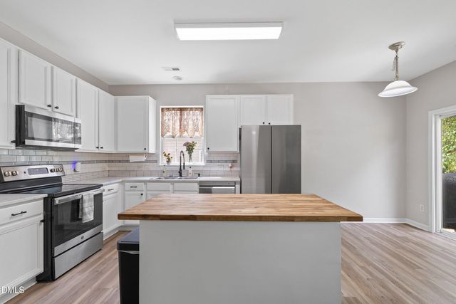 2129 Maizefield Lane, Fuquay Varina, NC 27526
