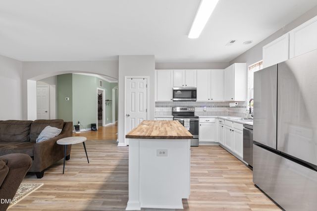 2129 Maizefield Lane, Fuquay Varina, NC 27526