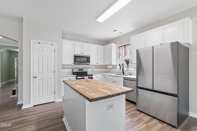 2129 Maizefield Lane, Fuquay Varina, NC 27526