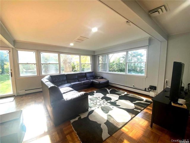 60 Gristmill Lane, Great Neck, NY 11023