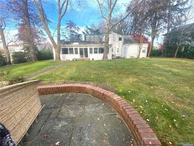 60 Gristmill Lane, Great Neck, NY 11023