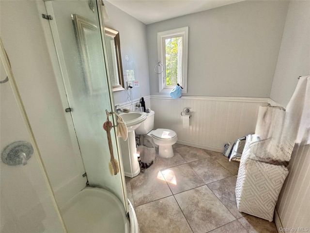 60 Gristmill Lane, Great Neck, NY 11023