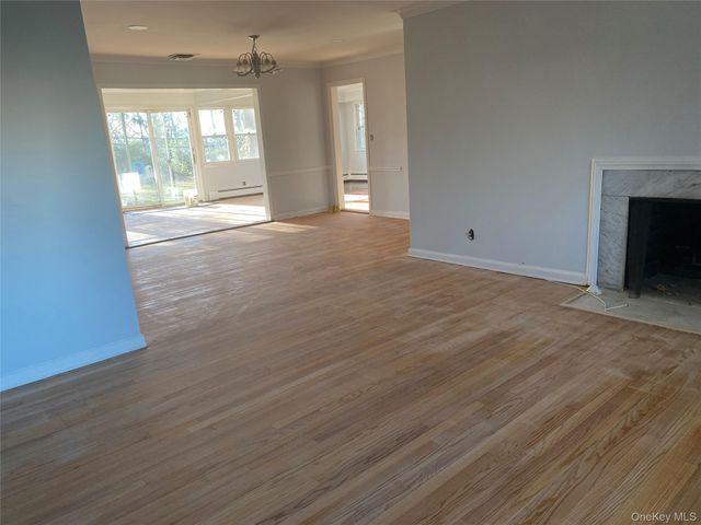 60 Gristmill Lane, Great Neck, NY 11023