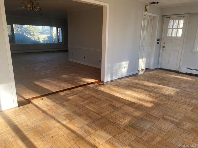 60 Gristmill Lane, Great Neck, NY 11023