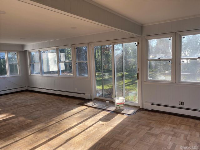 60 Gristmill Lane, Great Neck, NY 11023