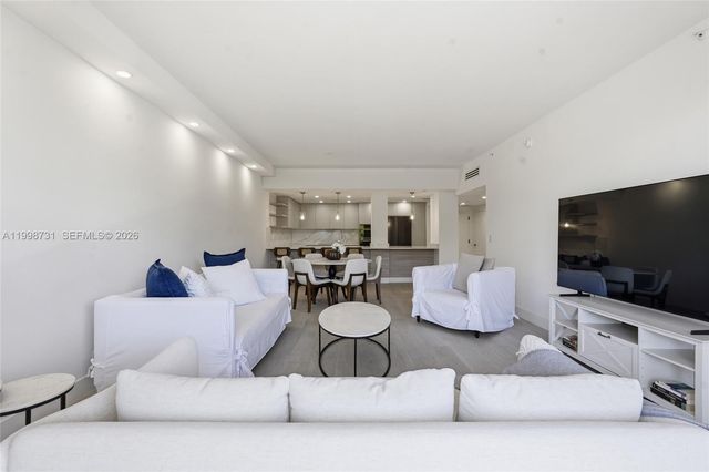 251 Crandon Blvd 202, Key Biscayne, FL 33149