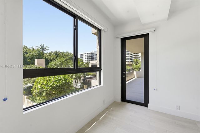 251 Crandon Blvd 202, Key Biscayne, FL 33149