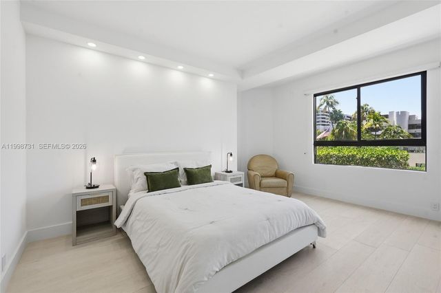 251 Crandon Blvd 202, Key Biscayne, FL 33149