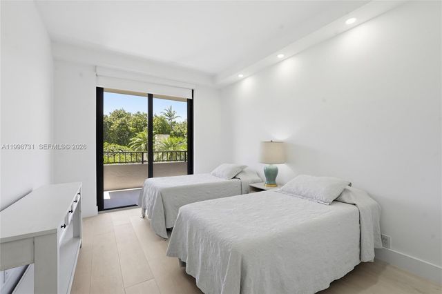 251 Crandon Blvd 202, Key Biscayne, FL 33149