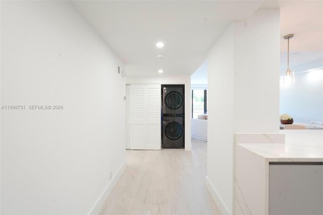 251 Crandon Blvd 202, Key Biscayne, FL 33149