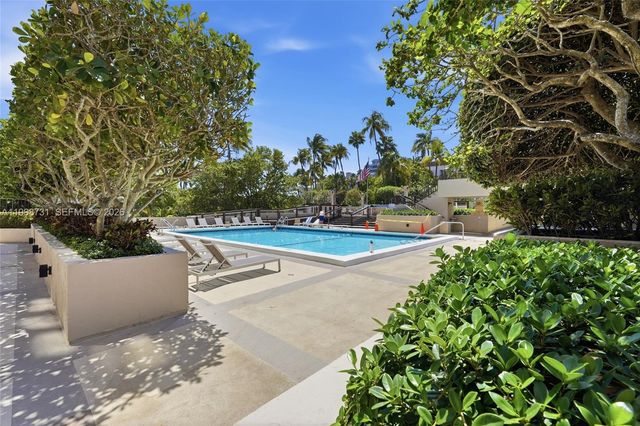 251 Crandon Blvd 202, Key Biscayne, FL 33149