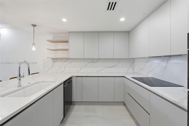 251 Crandon Blvd 202, Key Biscayne, FL 33149