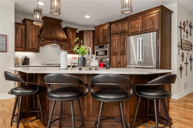 6110 NW 103rd Street, Kansas City, MO 64154