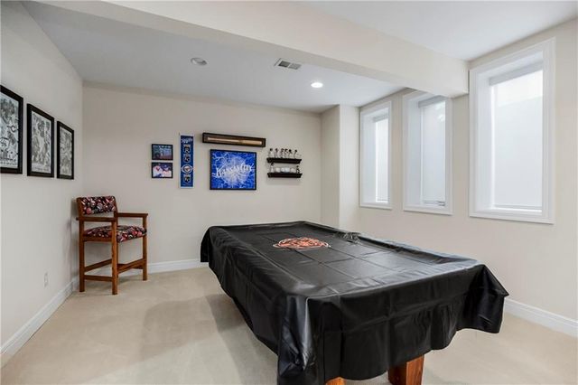 6110 NW 103rd Street, Kansas City, MO 64154