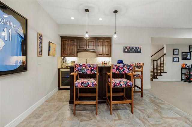 6110 NW 103rd Street, Kansas City, MO 64154