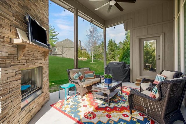 6110 NW 103rd Street, Kansas City, MO 64154