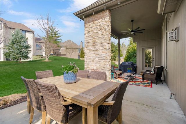 6110 NW 103rd Street, Kansas City, MO 64154