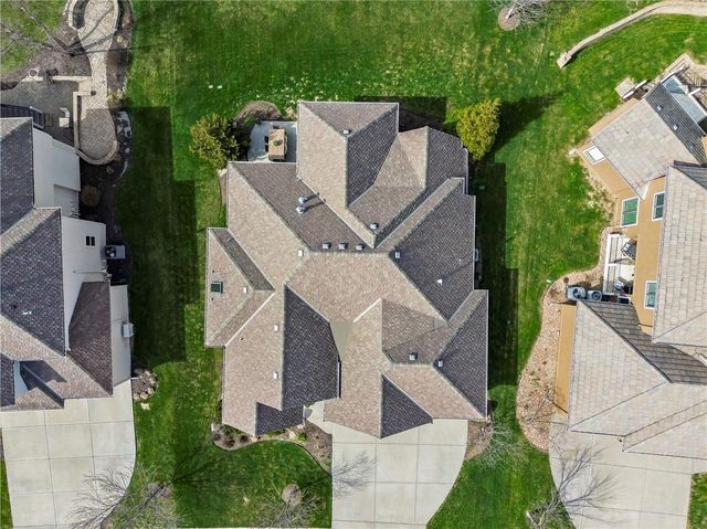 6110 NW 103rd Street, Kansas City, MO 64154