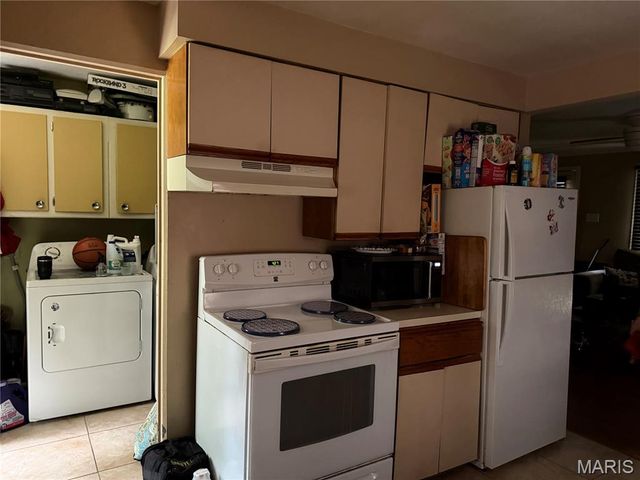 805 N 17th Street, Belleville, IL 62226