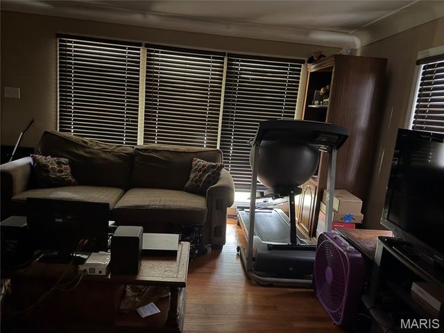 805 N 17th Street, Belleville, IL 62226
