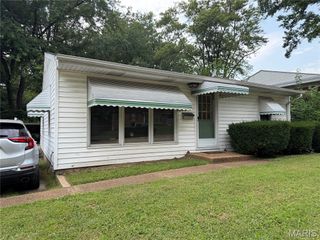 805 N 17th Street, Belleville, IL 62226