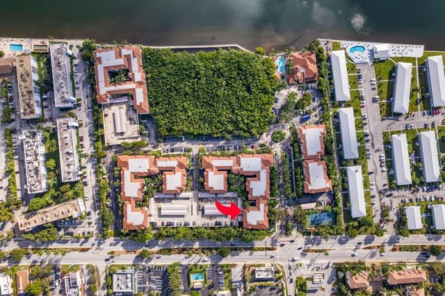 2202 Tuscany Way, Boynton Beach, FL 33435