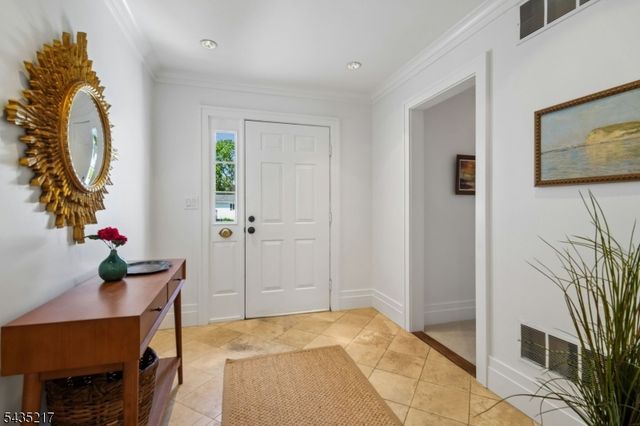 658 Ridgewood Rd 1, Maplewood Twp., NJ 07040