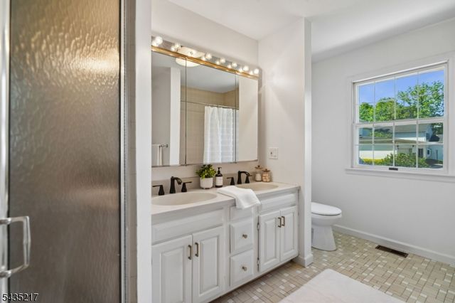 658 Ridgewood Rd 1, Maplewood Twp., NJ 07040