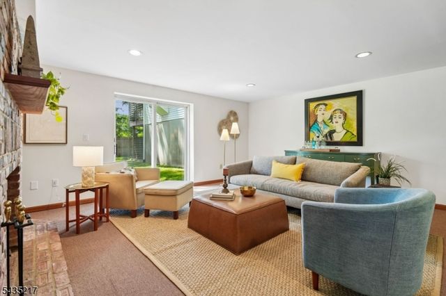 658 Ridgewood Rd 1, Maplewood Twp., NJ 07040