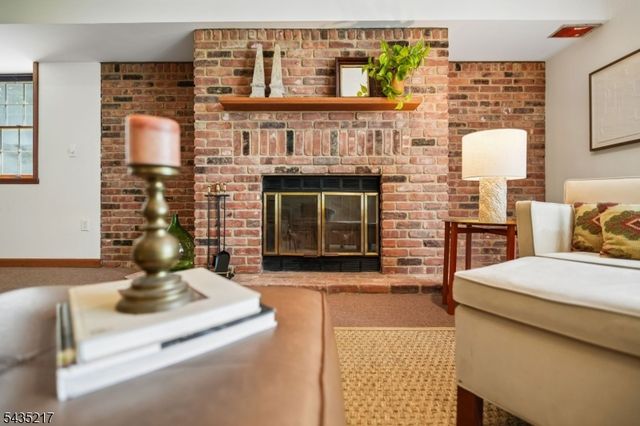 658 Ridgewood Rd 1, Maplewood Twp., NJ 07040