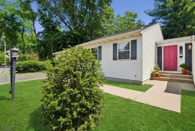 658 Ridgewood Rd 1, Maplewood Twp., NJ 07040