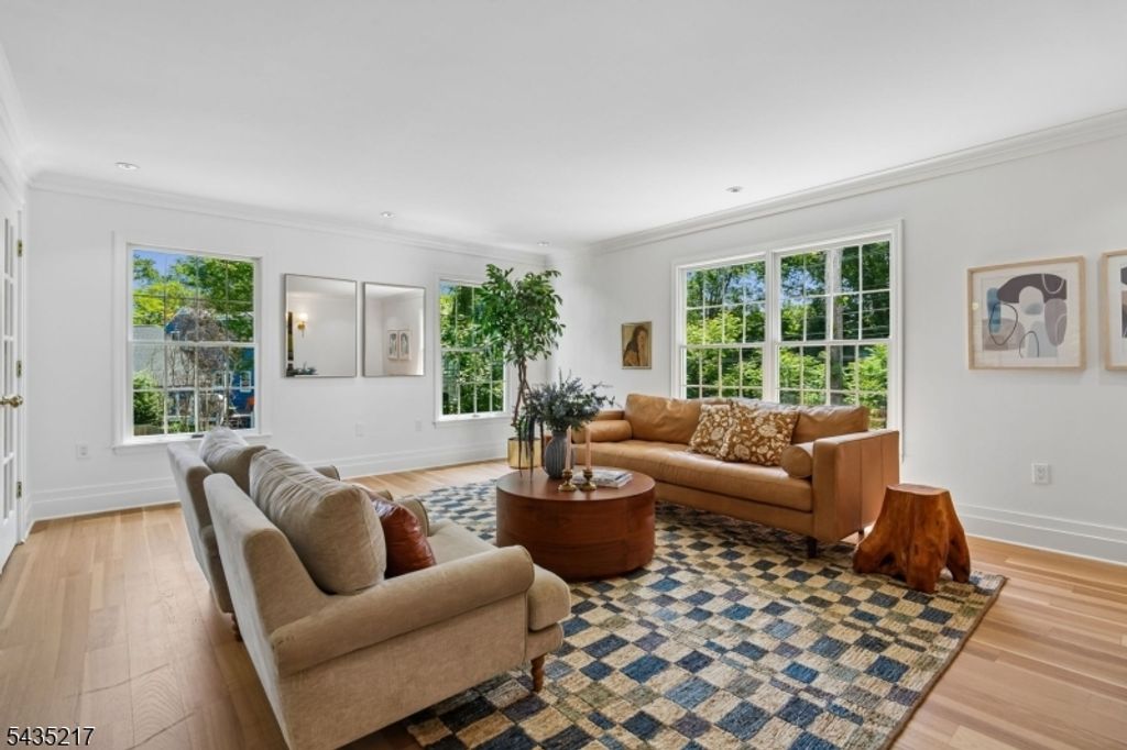 658 Ridgewood Rd 1, Maplewood Twp., NJ 07040