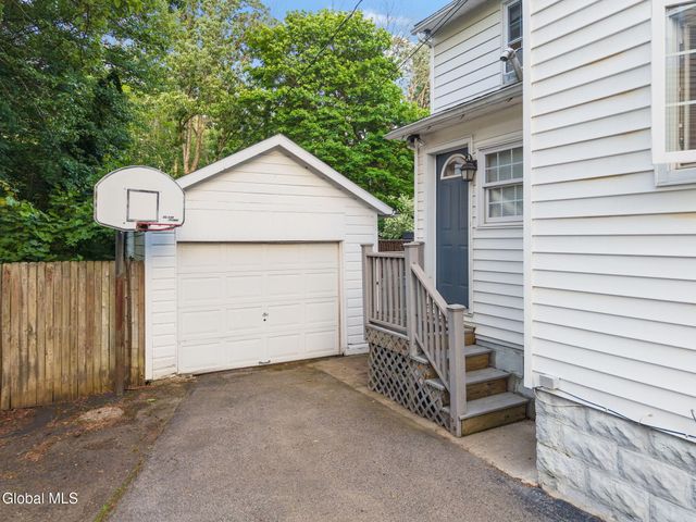 1130 S Country Club Drive, Niskayuna, NY 12309