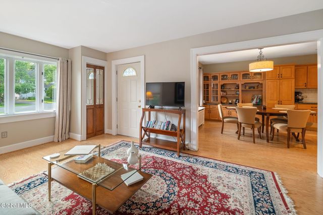 1130 S Country Club Drive, Niskayuna, NY 12309