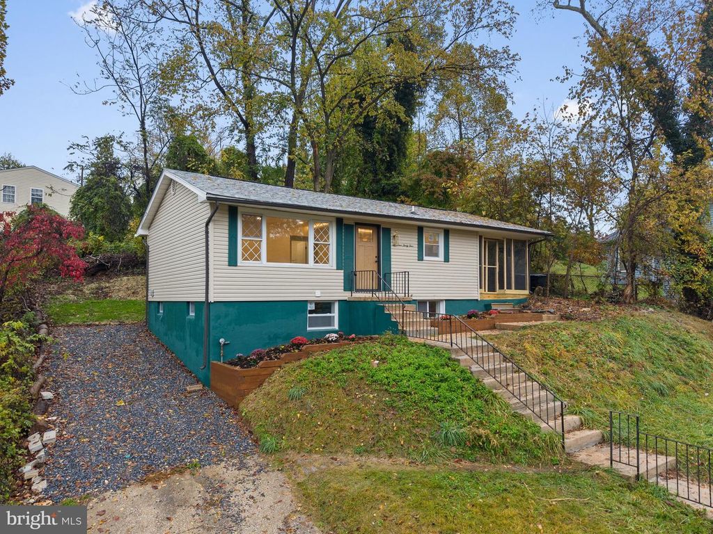 Image 2 of property listing at 5434 DOGWOOD, Gwynn Oak, MD 21207
