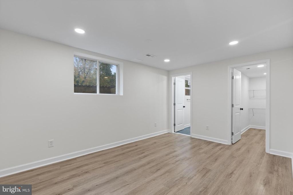 Image 20 of property listing at 5434 DOGWOOD, Gwynn Oak, MD 21207