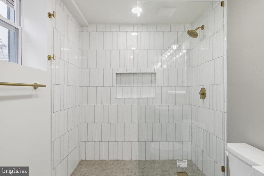 Image 24 of property listing at 5434 DOGWOOD, Gwynn Oak, MD 21207