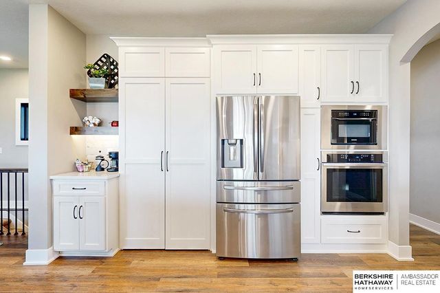 19016 Hazelnut Drive, Gretna, NE 68028