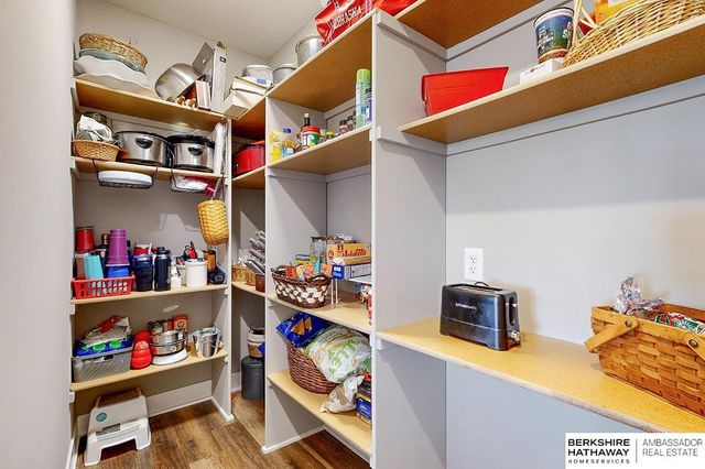 19016 Hazelnut Drive, Gretna, NE 68028