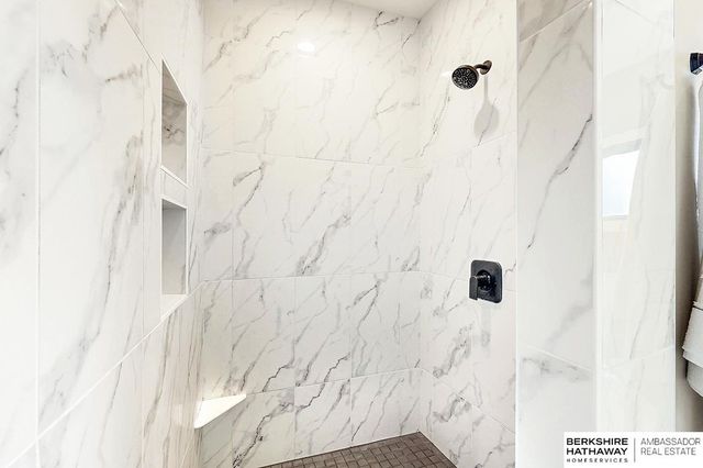 19016 Hazelnut Drive, Gretna, NE 68028