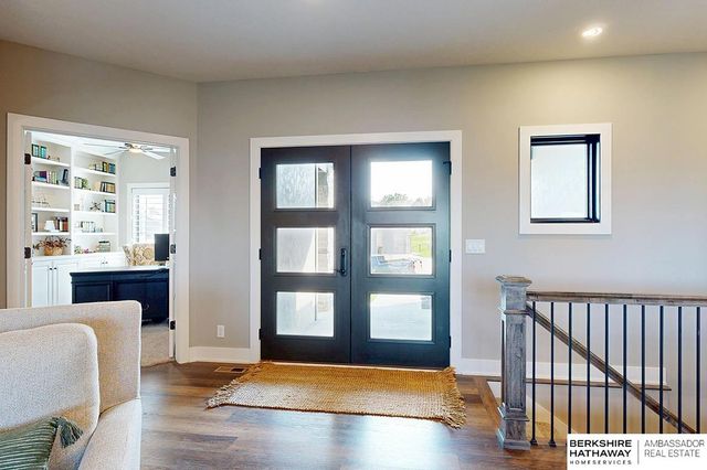 19016 Hazelnut Drive, Gretna, NE 68028