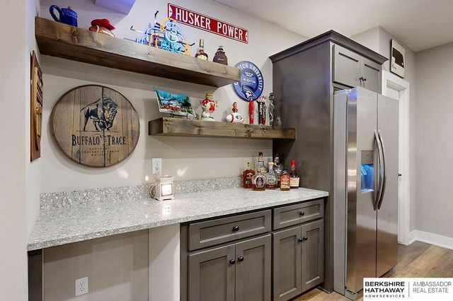 19016 Hazelnut Drive, Gretna, NE 68028