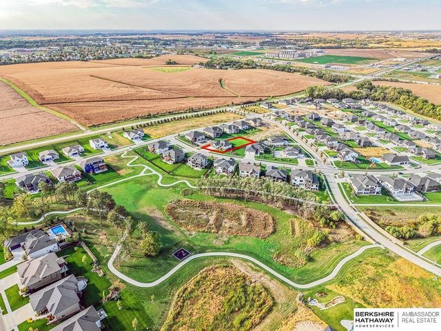 19016 Hazelnut Drive, Gretna, NE 68028