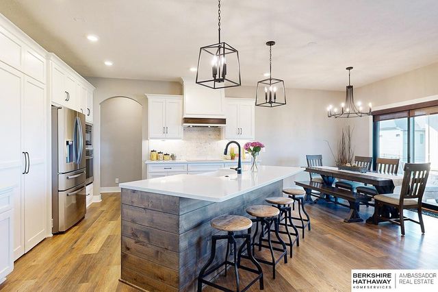 19016 Hazelnut Drive, Gretna, NE 68028