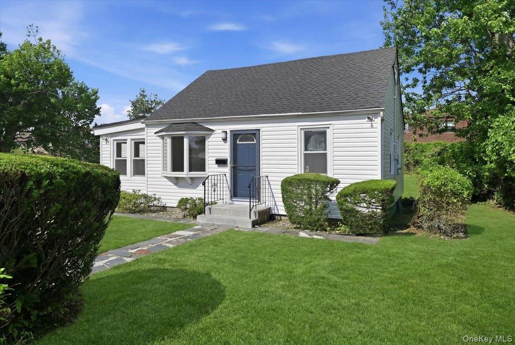 310 West Drive, Copiague, NY 11726 — exterior